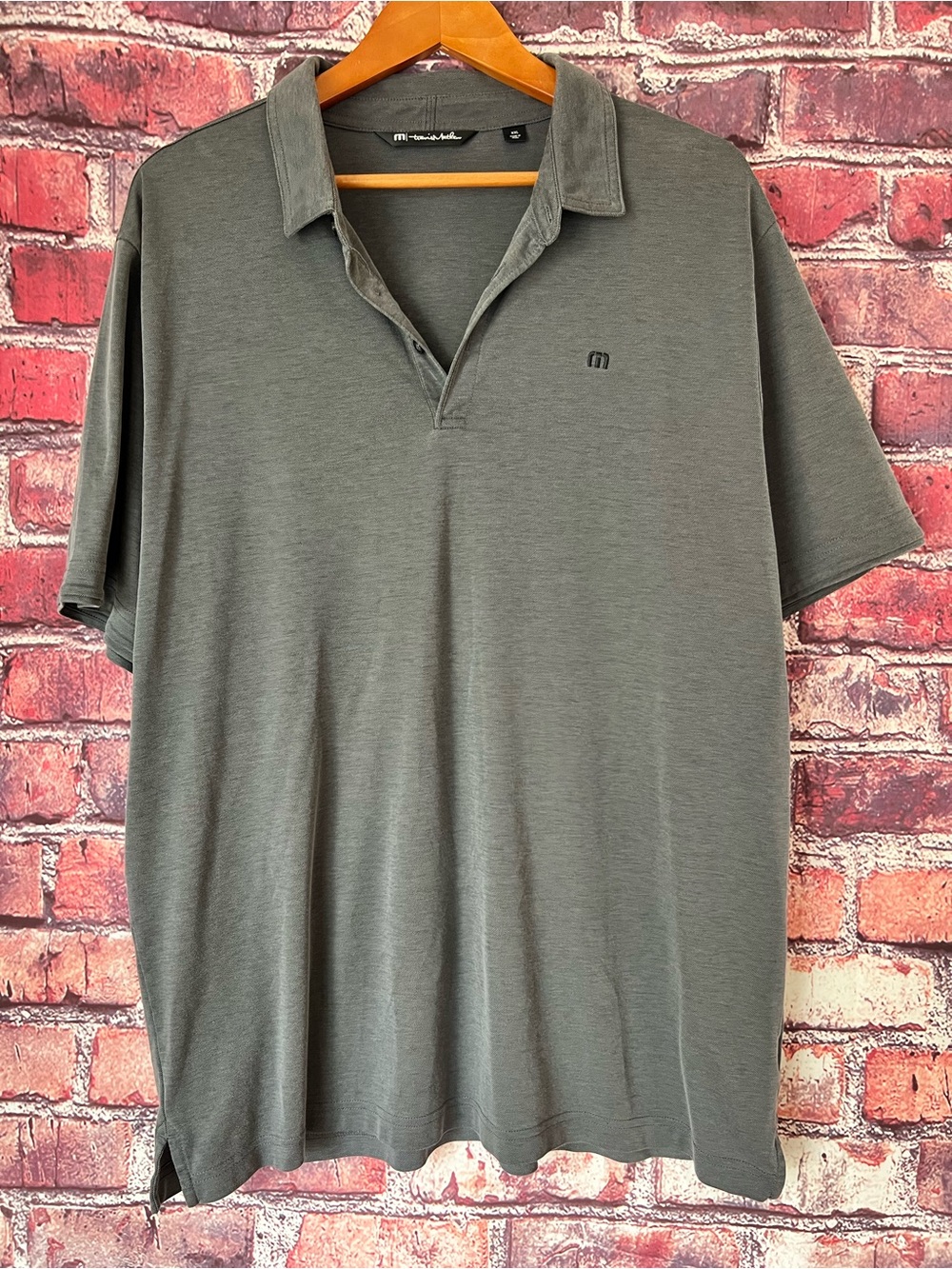 Travis Mathew Men's Gray Short Sleeve Polo